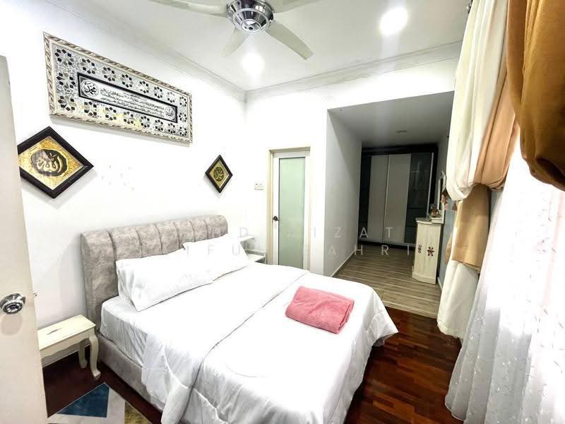 Terraced House for Sale in Alam Damai (Cheras) - Mohd Aizat Saiful Bahri - Bedroom - PropertyGuru.com.my