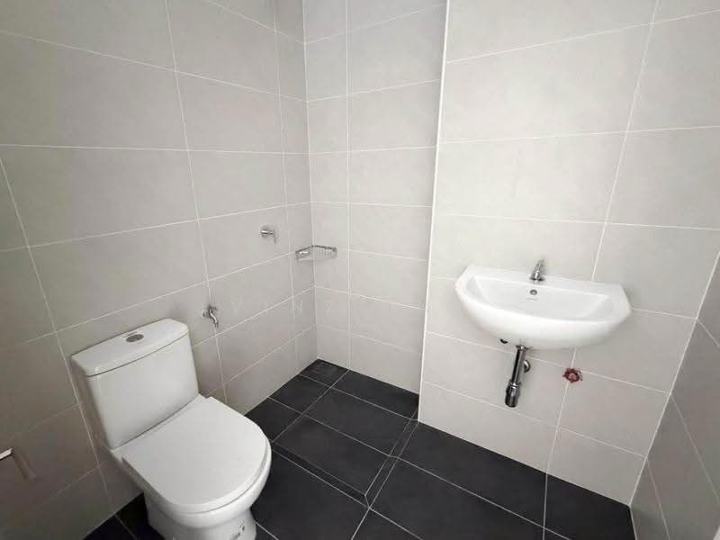 Rumah Kluster untuk Dijual di Taman Ekoflora (Johor Bahru) - Vinz Ang - Bathroom - PropertyGuru.com.my