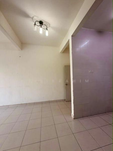 Apartment for Sale at Dahlia Court - Azizirrahim . - Interior - PropertyGuru.com.my