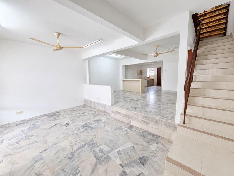 Rumah Teres 2-Tingkat untuk Dijual di Rawang (Selangor) - Andy Yap - Living Room - PropertyGuru.com.my