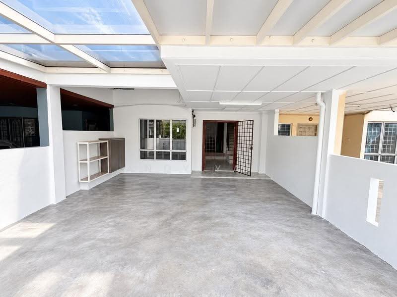 Rumah Teres 2-Tingkat untuk Dijual di Rawang (Selangor) - Andy Yap - Car Park - PropertyGuru.com.my