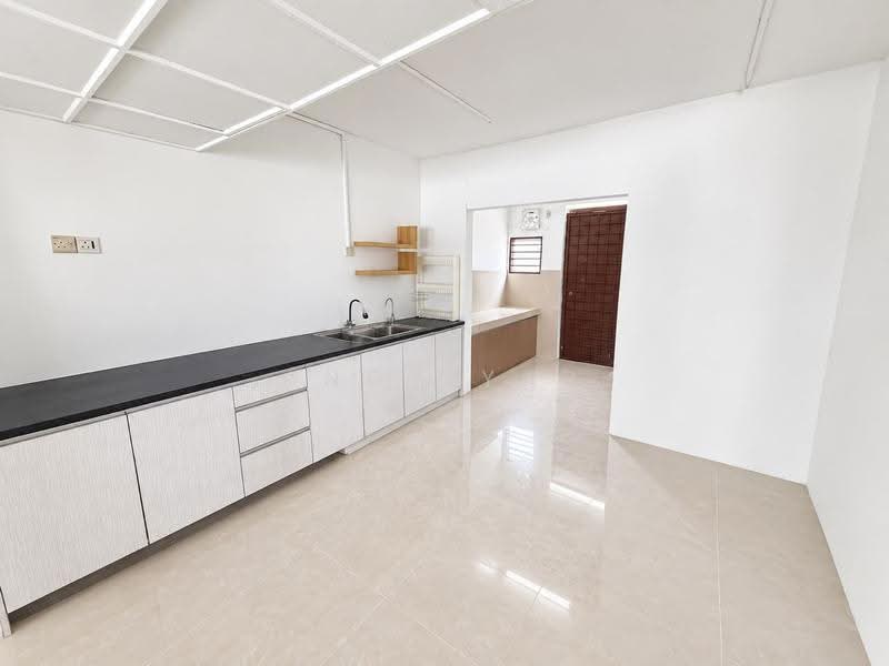 Rumah Teres 2-Tingkat untuk Dijual di Rawang (Selangor) - Andy Yap - Kitchen - PropertyGuru.com.my