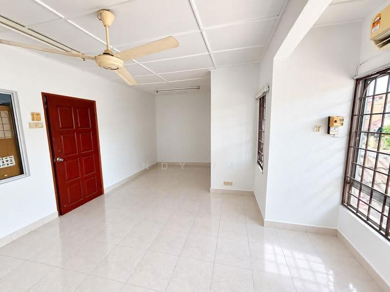 Rumah Teres 2-Tingkat untuk Dijual di Rawang (Selangor) - Andy Yap - Living Room - PropertyGuru.com.my