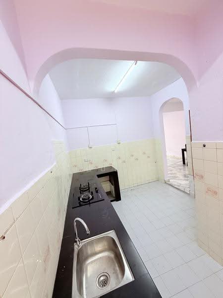 Rumah Teres untuk Disewa di Usj 13 (Subang Jaya) - Aziz Abdullah - Kitchen - PropertyGuru.com.my
