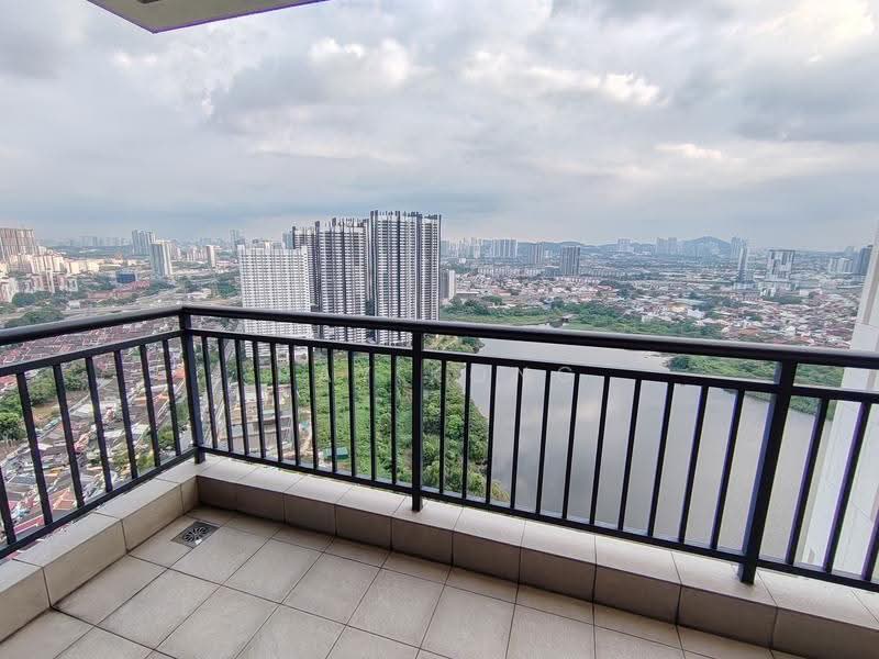 Kediaman Servis untuk Dijual di Aradia Residence @ Lake City KL North - Ray Kong - Balcony - PropertyGuru.com.my