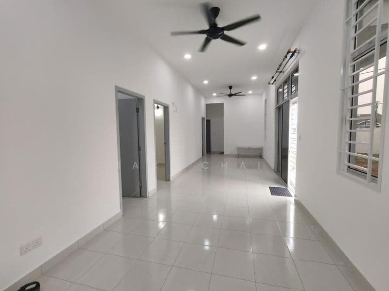 1-storey Terraced House for Rent in Bandar Putra Kulai (Kulai) - Jack Chai - Living Room - PropertyGuru.com.my
