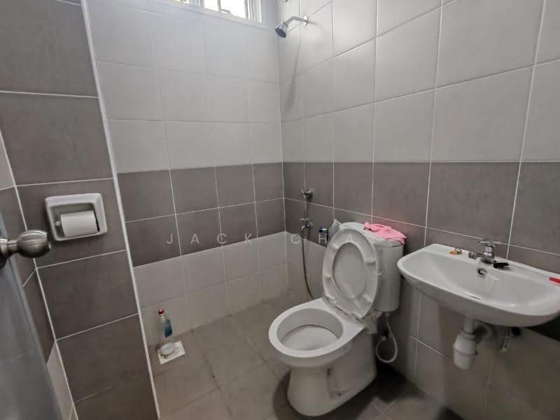 1-storey Terraced House for Rent in Bandar Putra Kulai (Kulai) - Jack Chai - Bathroom - PropertyGuru.com.my