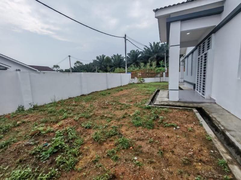 1-storey Terraced House for Rent in Bandar Putra Kulai (Kulai) - Jack Chai - Exterior - PropertyGuru.com.my