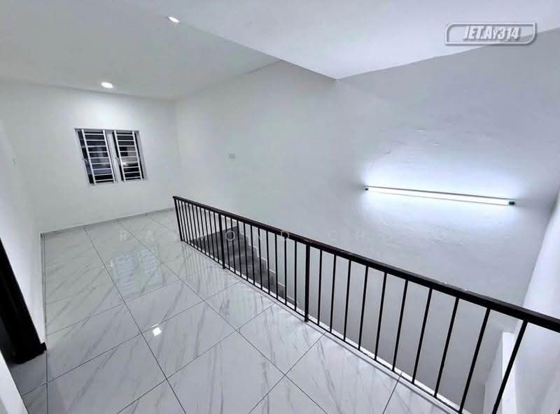 Rumah Teres 2-Tingkat untuk Dijual di Kapar (Selangor) - Raymond Choo - Corridor - PropertyGuru.com.my