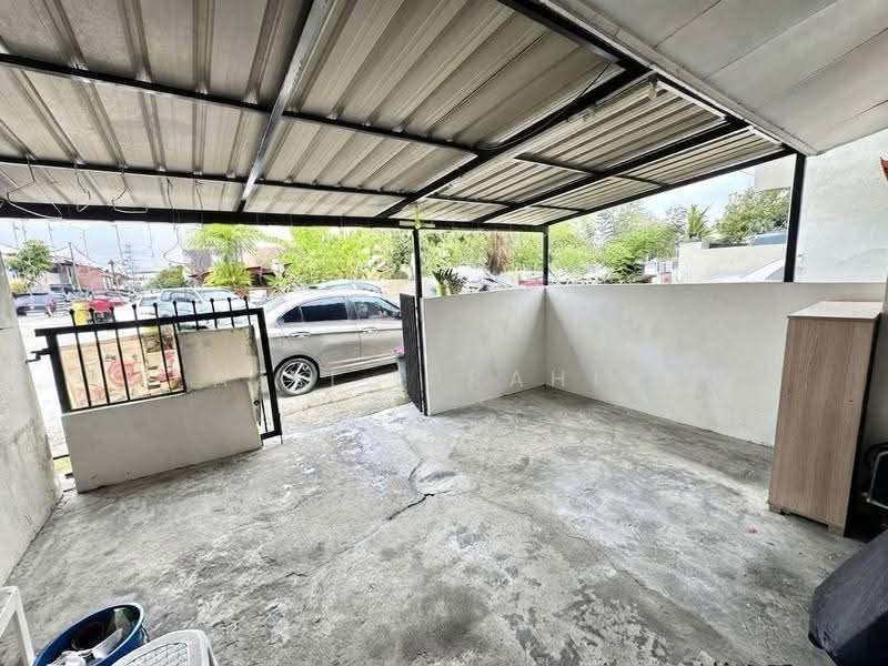Rumah Teres 2-Tingkat untuk Dijual di Taman Impian Ehsan (Balakong) - Azli Ibrahim - Exterior - PropertyGuru.com.my
