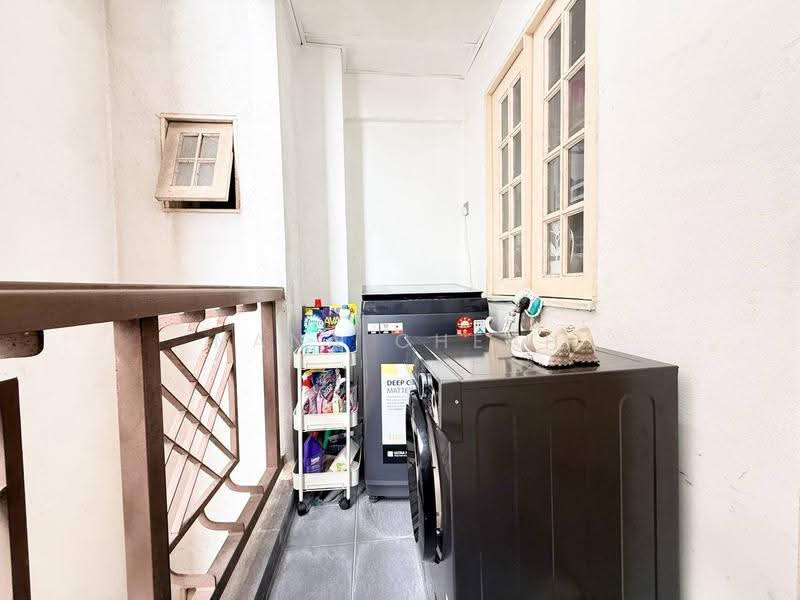 Kondominium untuk Dijual di Villaria - Nana Cheah - Balcony - PropertyGuru.com.my