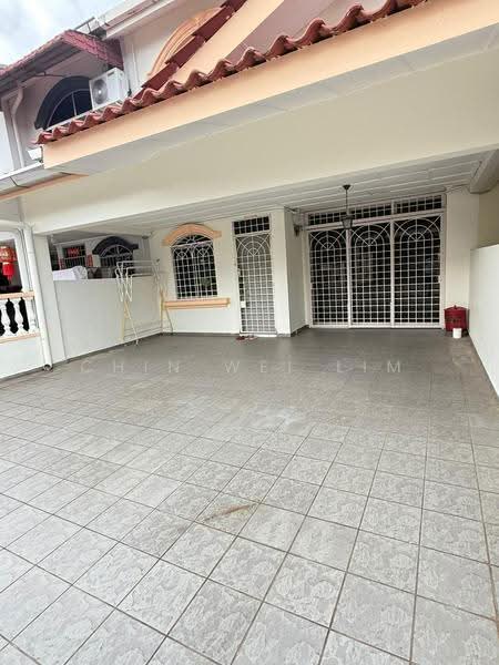 2-storey Terraced House for Sale in Taman Sri Kluang (Kluang) - Chin Wei Lim - Exterior - PropertyGuru.com.my