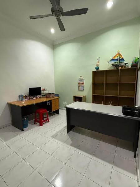 2-storey Terraced House for Sale in Taman Sri Kluang (Kluang) - Chin Wei Lim - Study - PropertyGuru.com.my