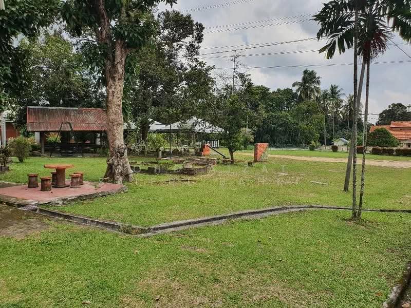 Hotel / Resort for Sale in Kampung Jenderam Hulu (Dengkil) - Mohd Aizat Saiful Bahri - PropertyGuru.com.my