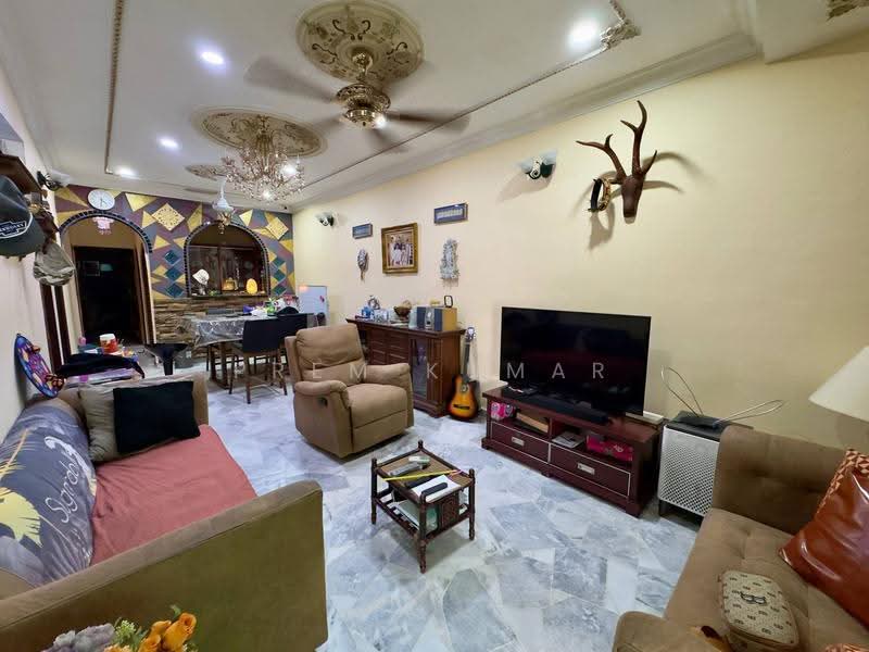 1-storey Terraced House for Sale in Taman Desa Cheras (Cheras) - Prem Kumar - Living Room - PropertyGuru.com.my