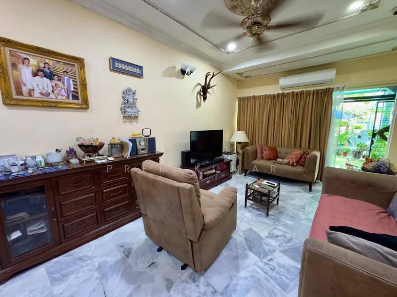 1-storey Terraced House for Sale in Taman Desa Cheras (Cheras) - Prem Kumar - Living Room - PropertyGuru.com.my
