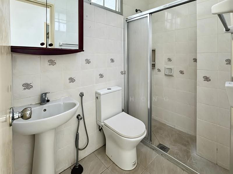 Condominium for Rent at Bukit Robson Condominium - Emica Chong - Bathroom - PropertyGuru.com.my