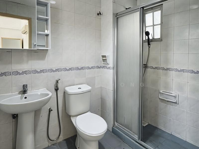 Condominium for Rent at Bukit Robson Condominium - Emica Chong - Bathroom - PropertyGuru.com.my