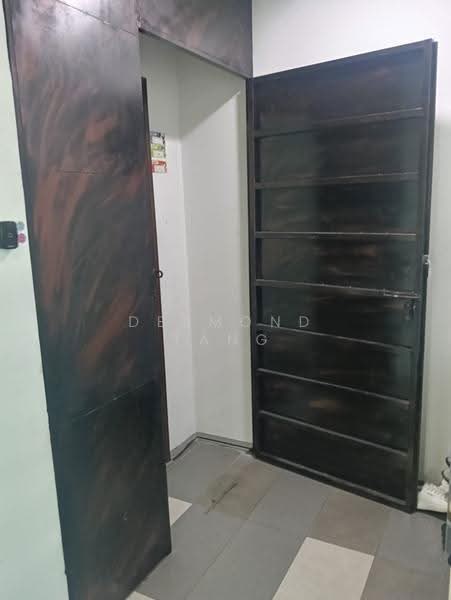 Retail Space for Rent in Bandar Menjalara (Kuala Lumpur) - Desmond Tang - Entrance - PropertyGuru.com.my