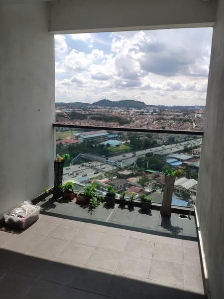 Kediaman Servis untuk Dijual di Silk Sky - Kim Lai - Balcony - PropertyGuru.com.my
