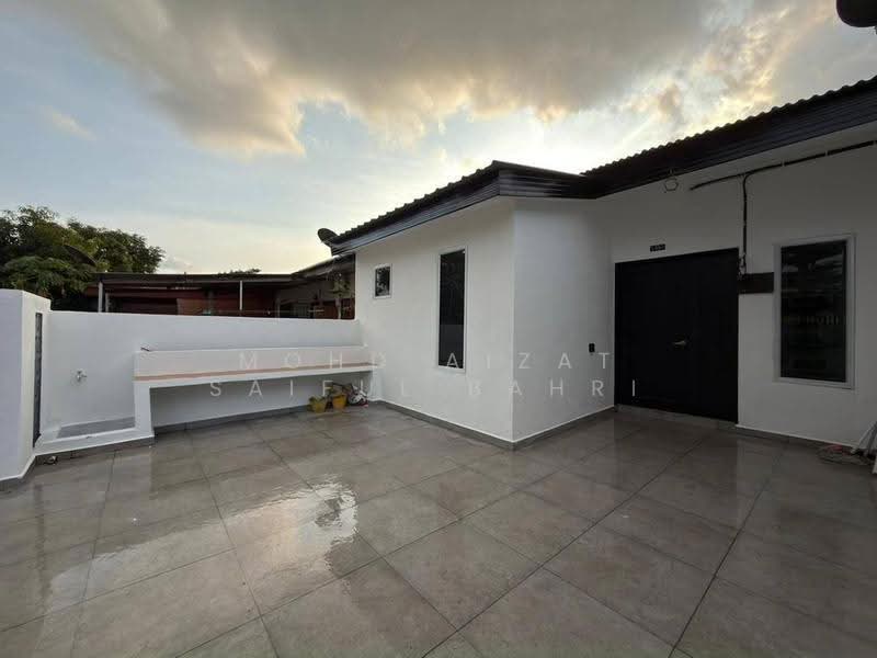 Rumah Teres 1-Tingkat untuk Dijual di Seremban Jaya (Negeri Sembilan) - Mohd Aizat Saiful Bahri - Exterior - PropertyGuru.com.my