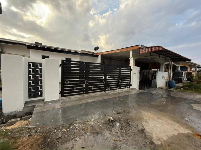 Rumah Teres 1-Tingkat untuk Dijual di Seremban Jaya (Negeri Sembilan) - Mohd Aizat Saiful Bahri - Exterior - PropertyGuru.com.my