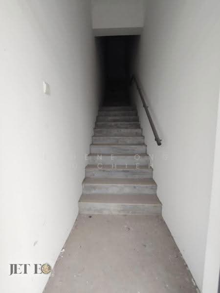 Shop / Office for Rent in Jenjarom (Selangor) - Eugene Ong Eu chieh - Corridor - PropertyGuru.com.my