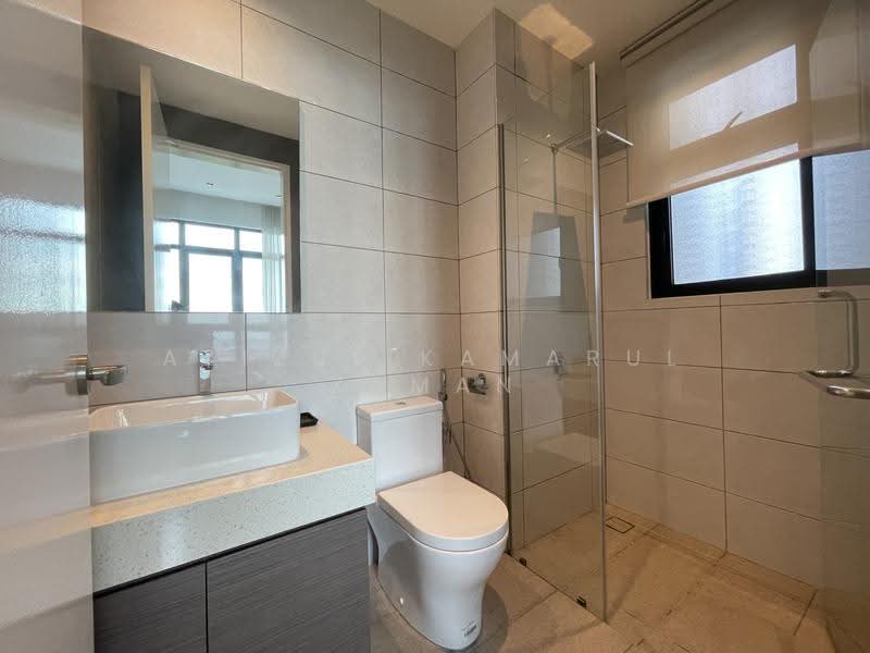 Kediaman Servis untuk Dijual di Conezion Residences - Azizul Kamarul Zaman - Bathroom - PropertyGuru.com.my