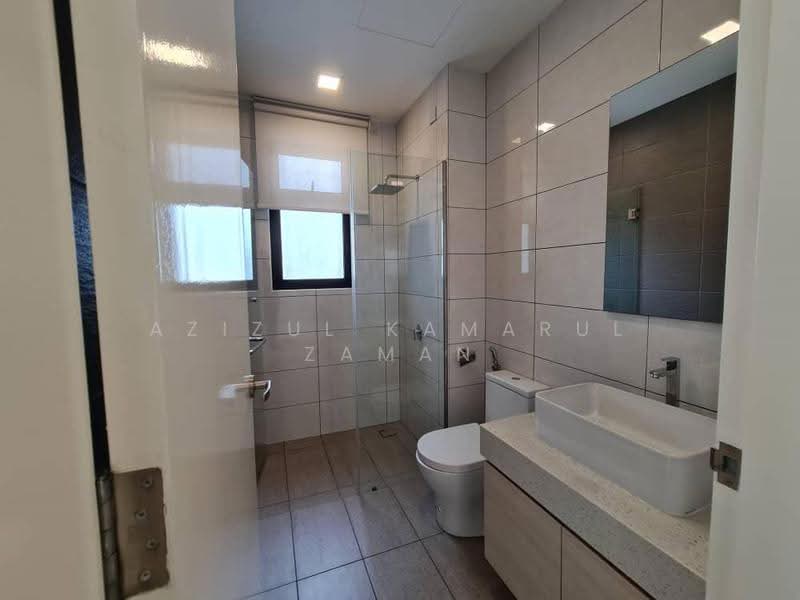 Kediaman Servis untuk Dijual di Conezion Residences - Azizul Kamarul Zaman - Bathroom - PropertyGuru.com.my
