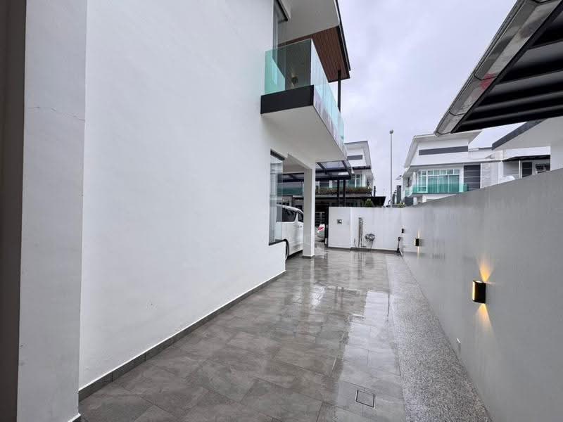 Cluster House for Sale in Taman Mutiara Rini (Skudai) - Cony Ong - Exterior - PropertyGuru.com.my