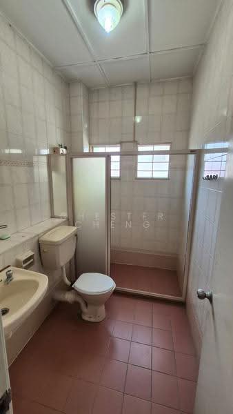 2-storey Terraced House for Sale in Usj 18 (Subang Jaya) - Chester Cheng - Bathroom - PropertyGuru.com.my