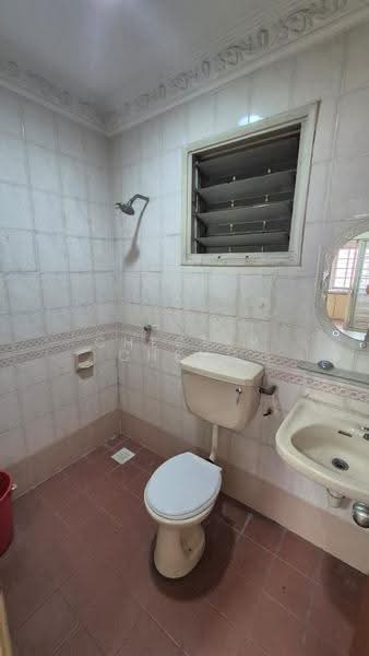 2-storey Terraced House for Sale in Usj 18 (Subang Jaya) - Chester Cheng - Bathroom - PropertyGuru.com.my