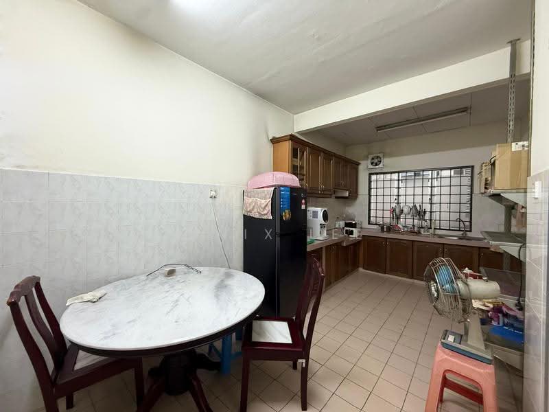 Rumah Teres untuk Disewa di Usj 12 (Subang Jaya) - Kenix Lee - Kitchen - PropertyGuru.com.my