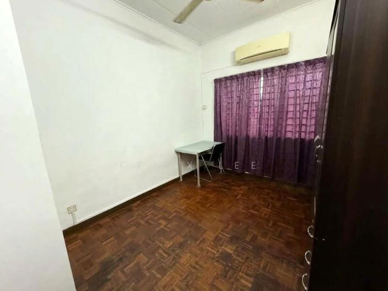 Rumah Teres untuk Disewa di Usj 12 (Subang Jaya) - Kenix Lee - Bedroom - PropertyGuru.com.my