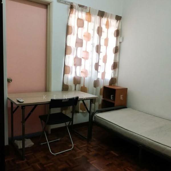 Rumah Teres untuk Disewa di Usj 12 (Subang Jaya) - Kenix Lee - Bedroom - PropertyGuru.com.my
