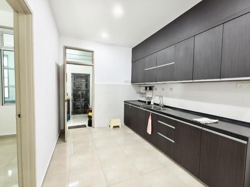 2-storey Terraced House for Sale in Nusa Sentral (Iskandar Puteri (Nusajaya)) - Yik Tat - Kitchen - PropertyGuru.com.my