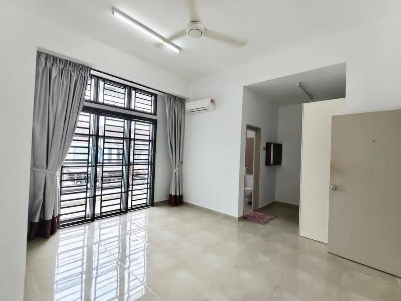 2-storey Terraced House for Sale in Nusa Sentral (Iskandar Puteri (Nusajaya)) - Yik Tat - Living Room - PropertyGuru.com.my