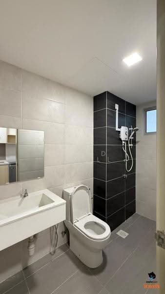 Kediaman Servis untuk Disewa di Vista Harmoni Residences - Azzad Zarull - Bathroom - PropertyGuru.com.my