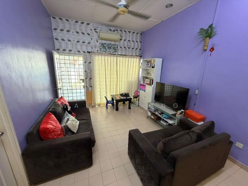 1-storey Terraced House for Sale in Johor Bahru (Johor) - Wallace Ang - Living Room - PropertyGuru.com.my
