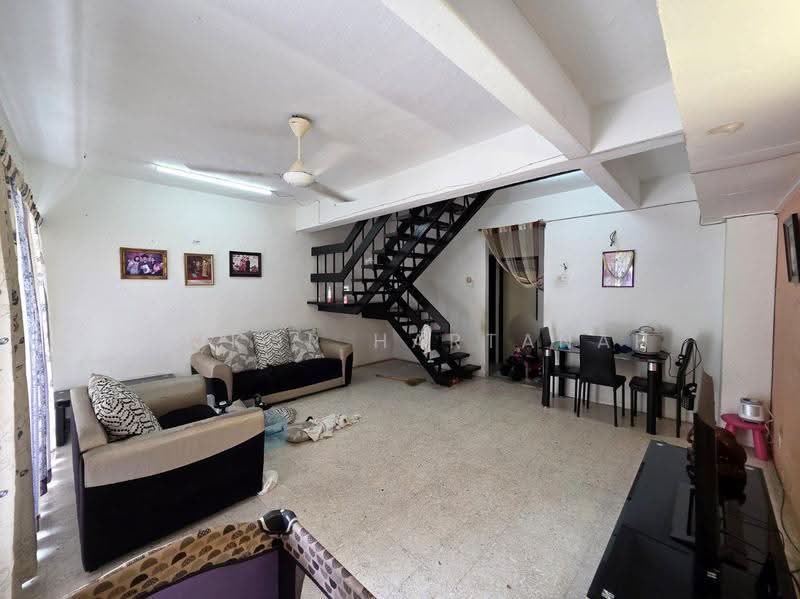 Rumah Teres 2-Tingkat untuk Dijual di Gombak (Selangor) - Syukor Hartanah - Living Room - PropertyGuru.com.my