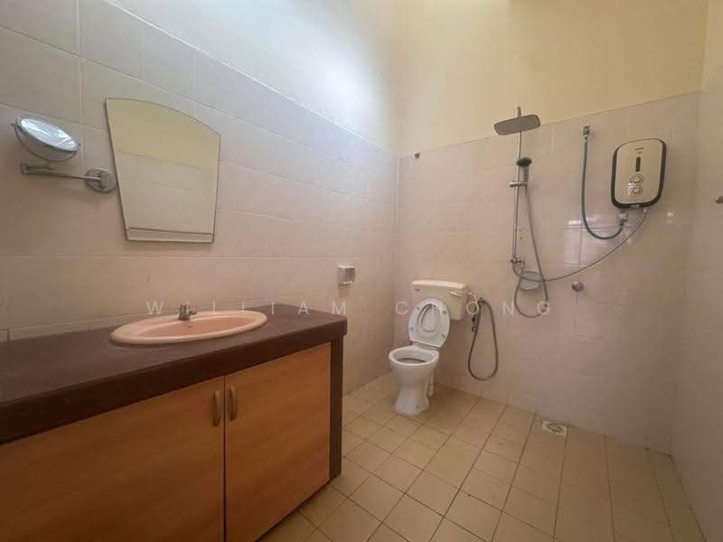 2-storey Terraced House for Sale in Taman Desa Cheng Perdana (Cheng) - William Chong - Bathroom - PropertyGuru.com.my