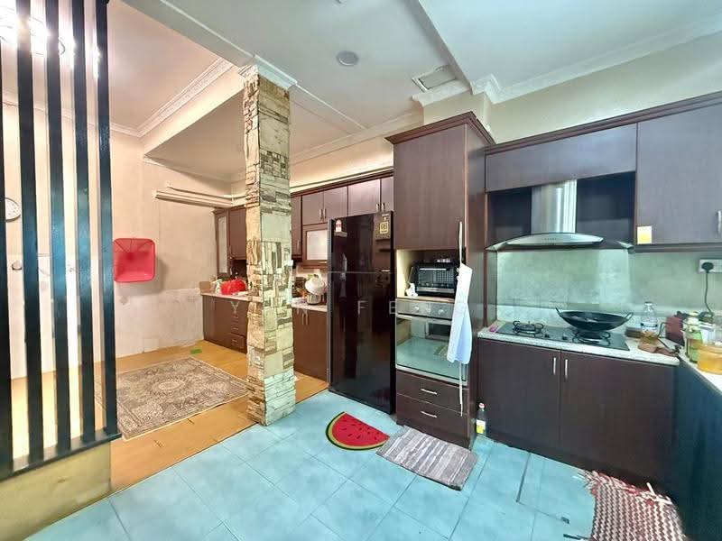 2-storey Terraced House for Sale in Bandar Seri Alam (Masai) - Yun Feng - Kitchen - PropertyGuru.com.my