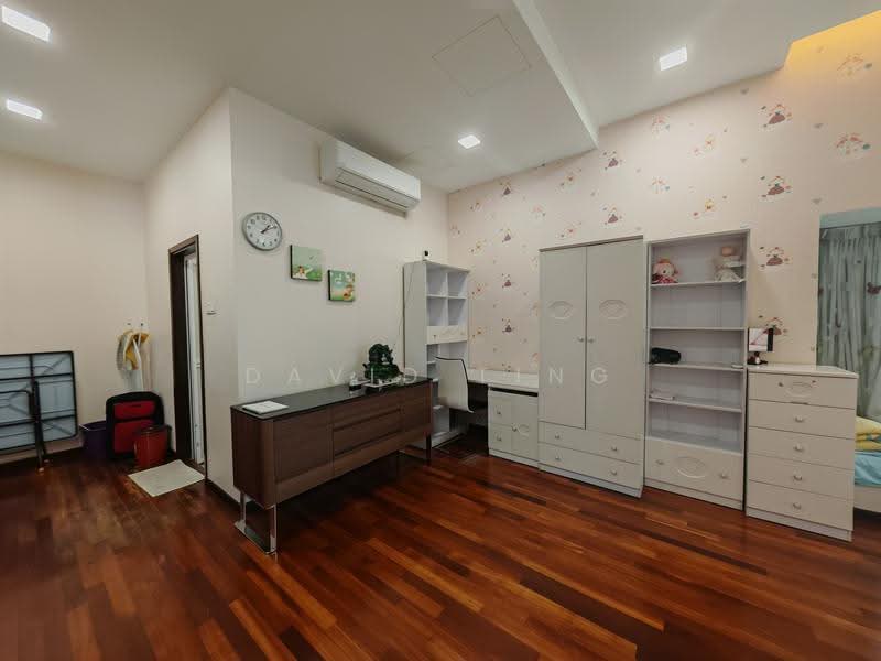 Rumah Berkembar untuk Dijual di Happy Garden (Kuchai Lama) - David Ting - Bedroom - PropertyGuru.com.my