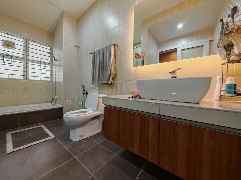 Rumah Berkembar untuk Dijual di Happy Garden (Kuchai Lama) - David Ting - Bathroom - PropertyGuru.com.my