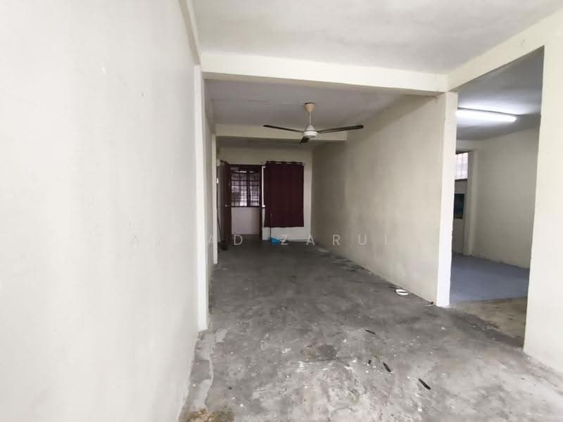 Flat for Sale at Flat PKNS Section 7 - Azzad Zarull - Interior - PropertyGuru.com.my