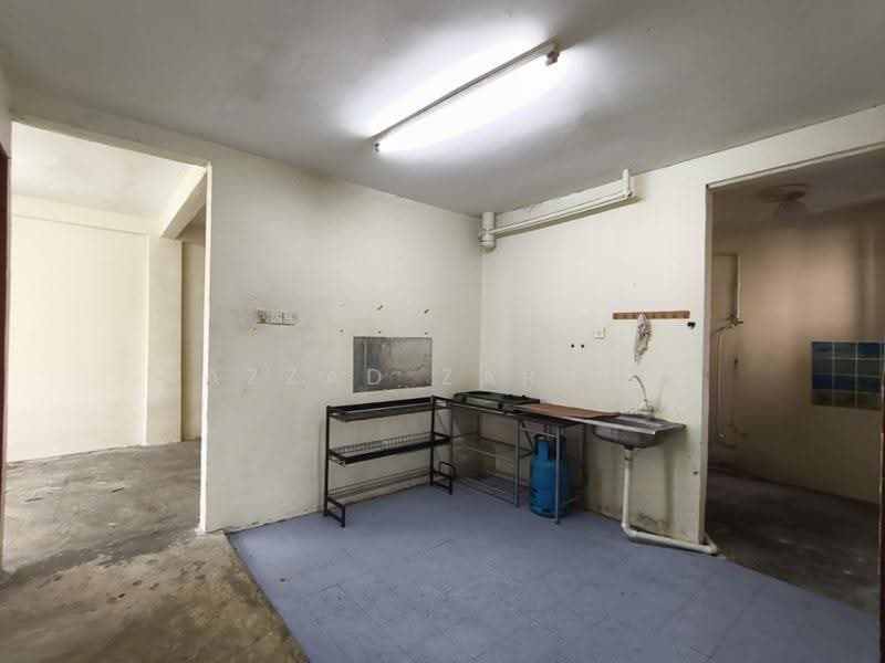 Flat for Sale at Flat PKNS Section 7 - Azzad Zarull - Kitchen - PropertyGuru.com.my