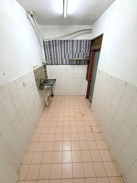 Kondominium untuk Dijual di Indah Condominium - Pauline Chong - Kitchen - PropertyGuru.com.my