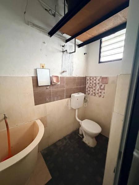 2-storey Terraced House for Rent in Pekan Razaki (Ipoh) - Kelvin Chong - Bathroom - PropertyGuru.com.my