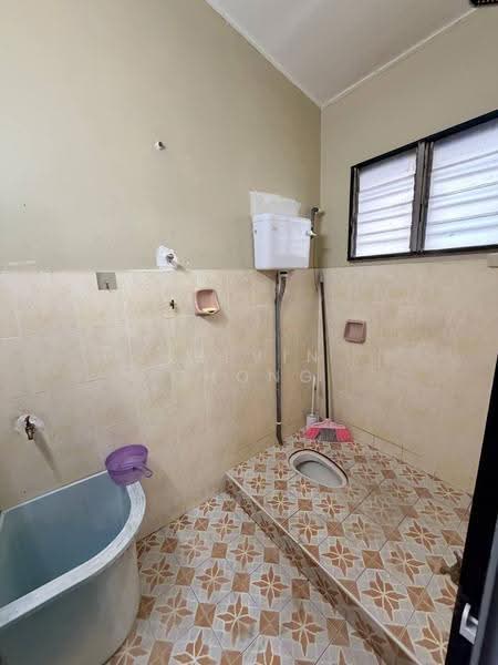 2-storey Terraced House for Rent in Pekan Razaki (Ipoh) - Kelvin Chong - Bathroom - PropertyGuru.com.my