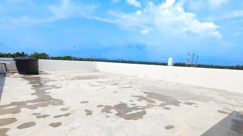 Factory for Sale in Kampung Tengah (Banting) - Abdul Mun'im Abdul Rahman - Roof - PropertyGuru.com.my